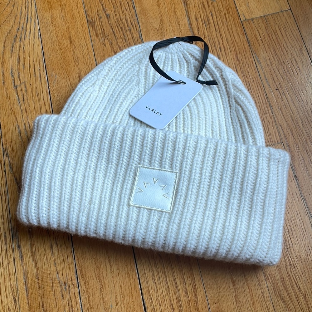 Brand New Varley Cresta Beanie